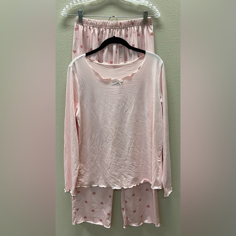 Unbranded - L-  NEW without TAGS Pink Heart-Print Long Sleeve Pajama Set